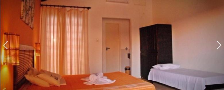 Do Hostal *